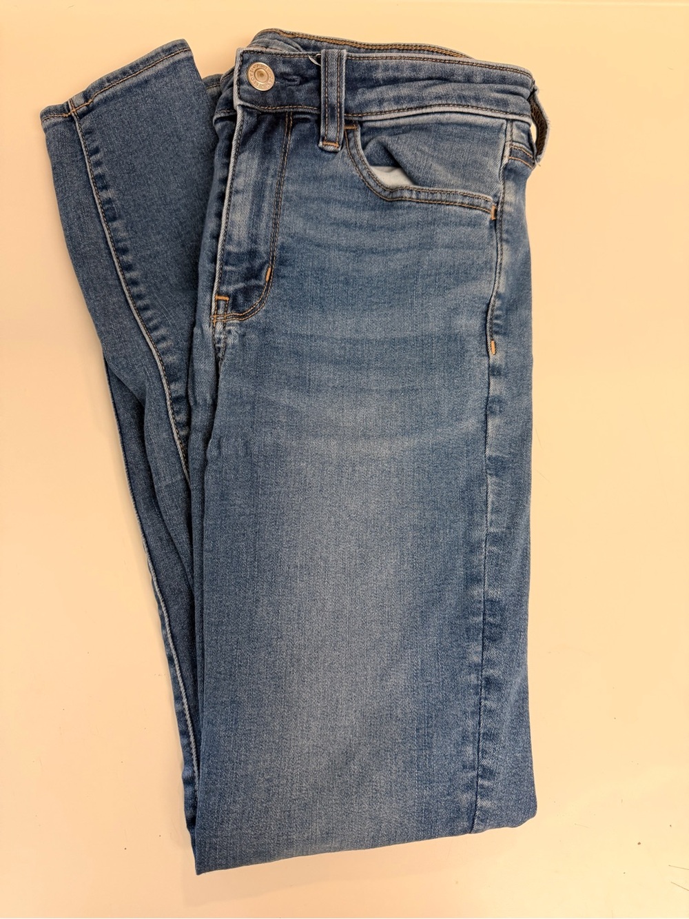 American Eagle Light Wash Blue Skinny Jeans